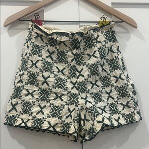 Zara Cream High-Waist Shorts with Green Geometric Embroidery